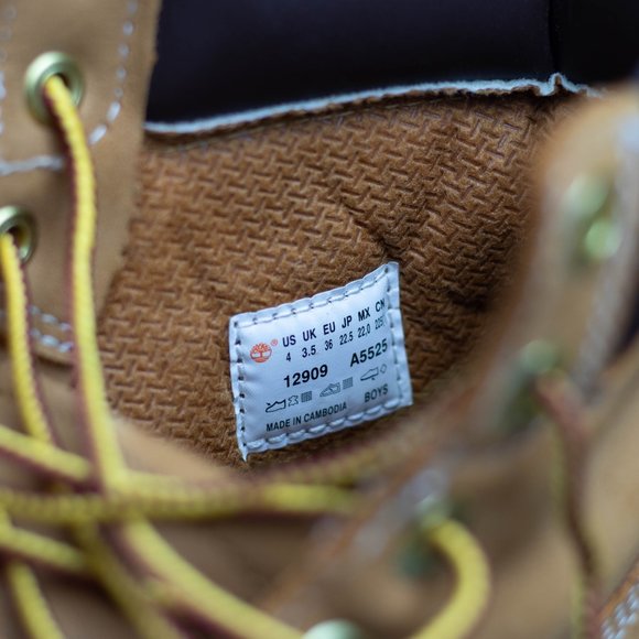 NWT Timberland 6-Inch Premium Waterproof boots For Boys - Picture 9 of 9